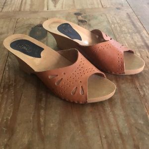 Vintage Leather Nude Slides size 8